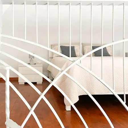 Mary Glow House 公寓